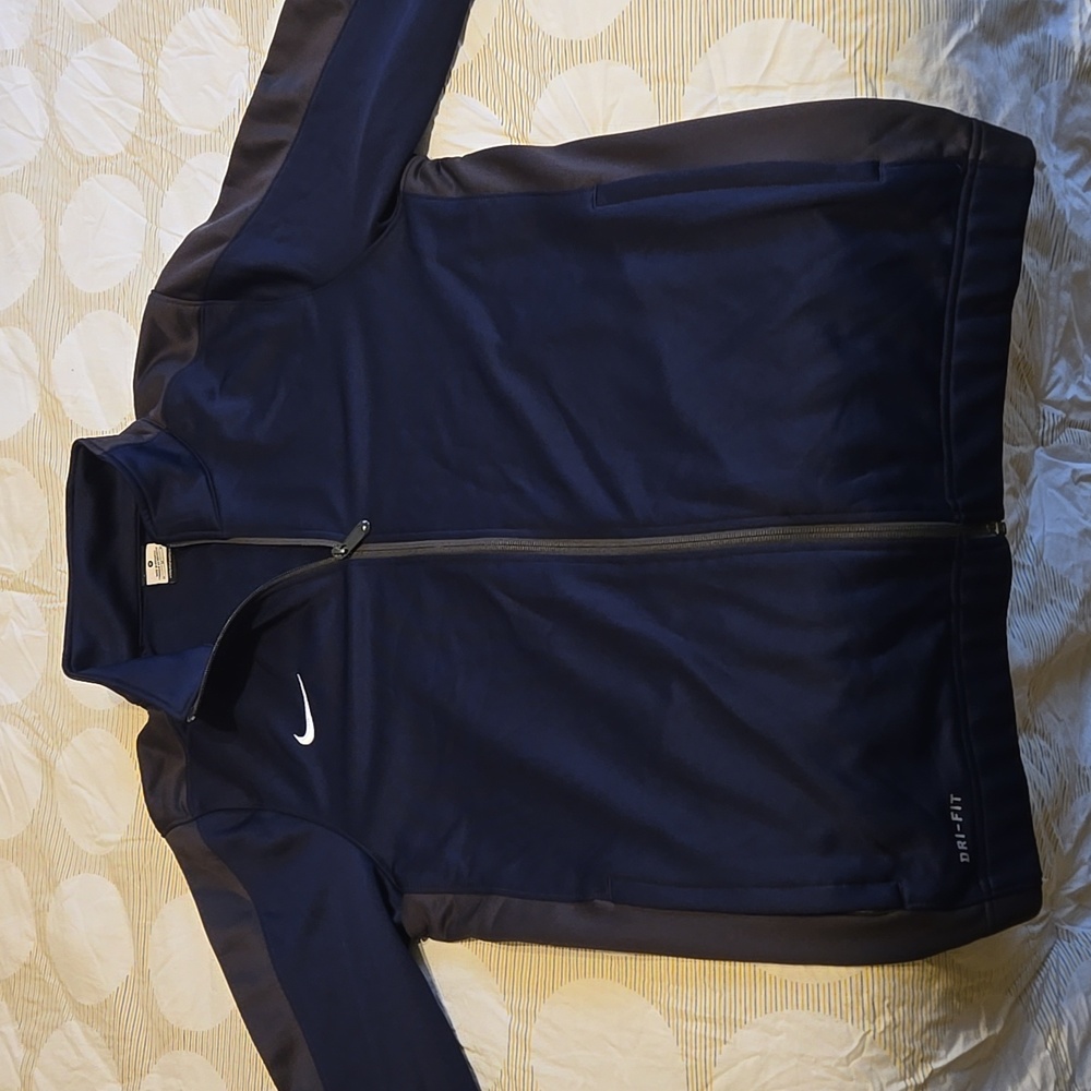Nike mens zip up light jacket - Medium
